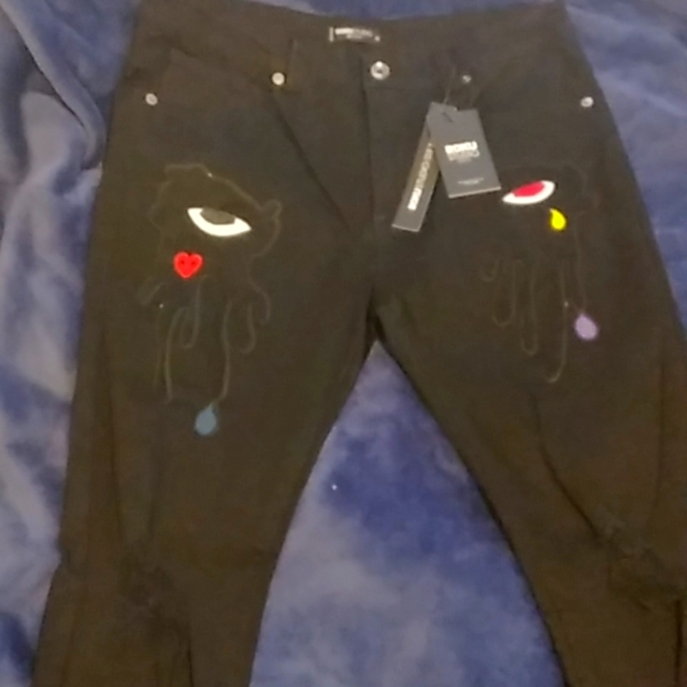 Roku Jeans